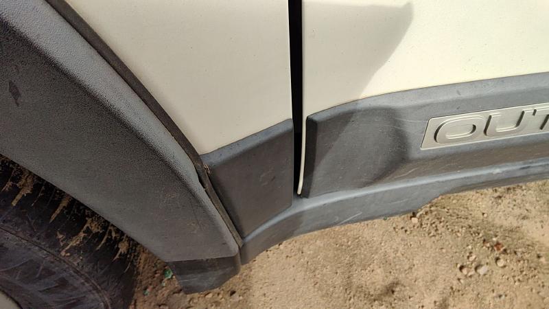 2010-2014 Subaru Legacy/ Outback Fender Moulding LH