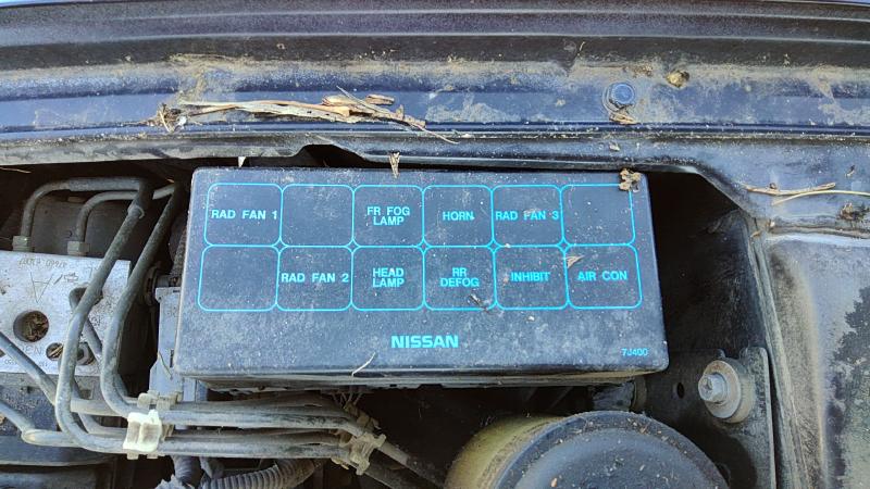 2000-2002 Infiniti G20 Engine Fuse Box