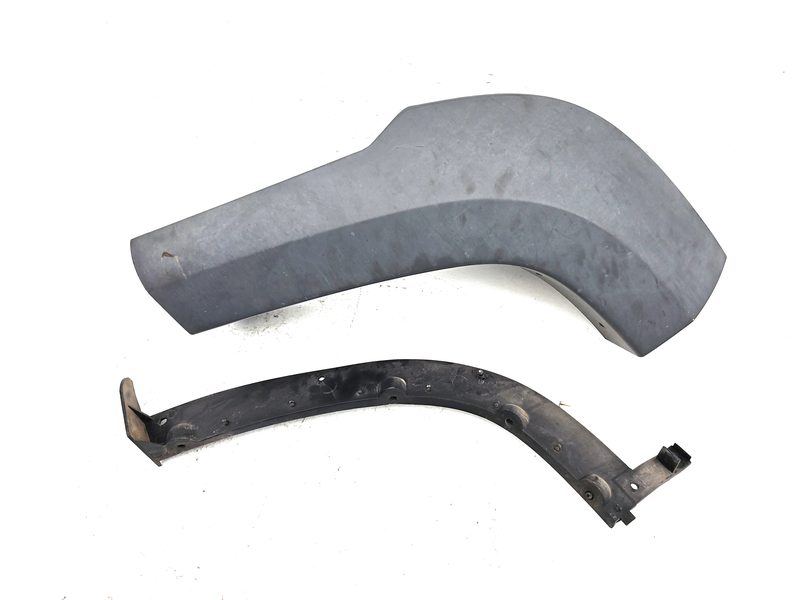 2005 Jeep Liberty Rear Door Moulding LH