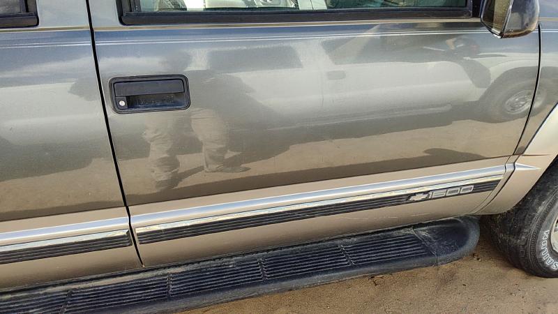 1988-2002 Chevy/gmc Suburban 1500 Series Front Door RH