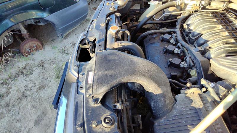 2004-2006 Mitsubishi Endeavor Radiator
