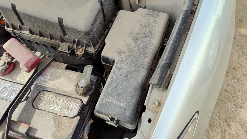2004-2006 Toyota Camry Engine Fuse Box