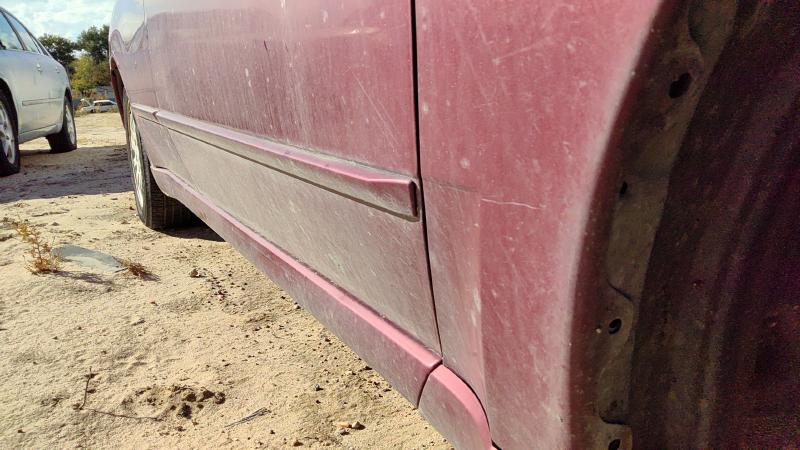 2004-2006 Mitsubishi Galant Front Door RH
