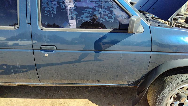 1986-1995 Nissan Pathfinder Front Door RH