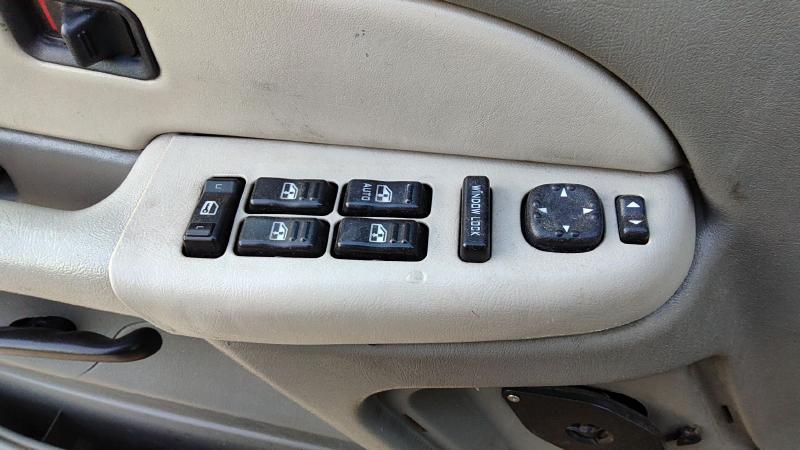 2000-2002 Chevy/gmc Suburban 1500 Series Door Switch Front