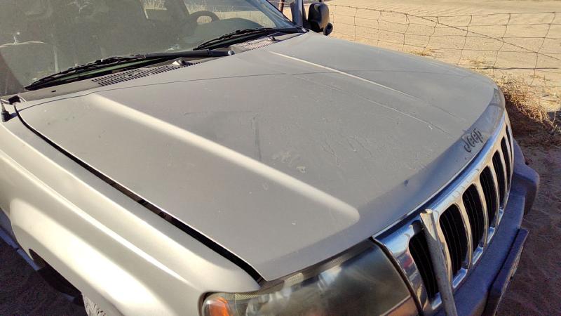 1999-2004 Jeep Grand Cherokee Hood