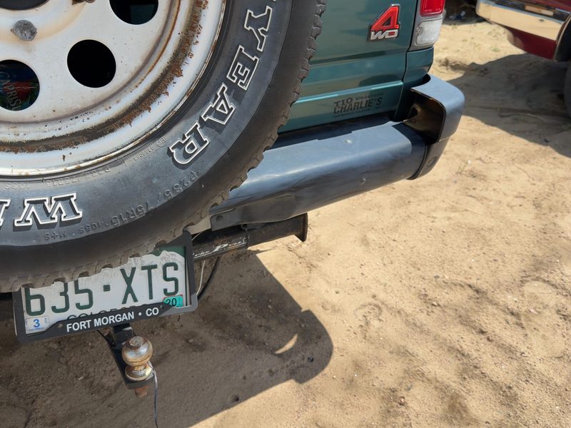 1993-1997 Isuzu Rodeo Rear Bumper Assembly