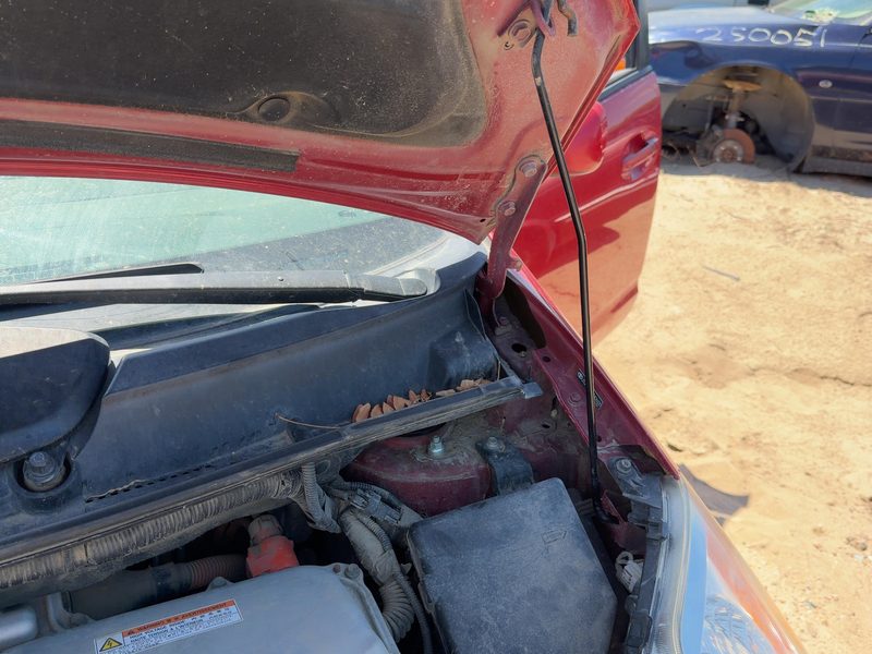 2004-2009 Toyota Prius Hood Hinge RH