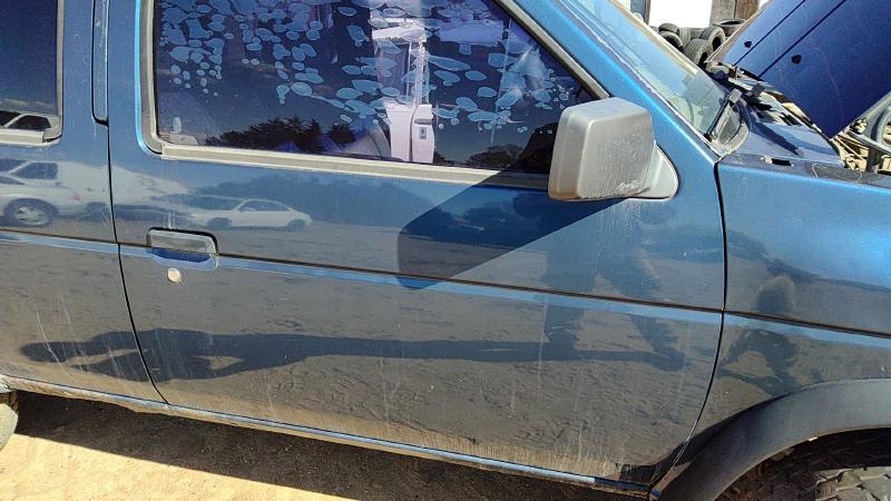 1986-1995 Nissan Pathfinder Front Door RH