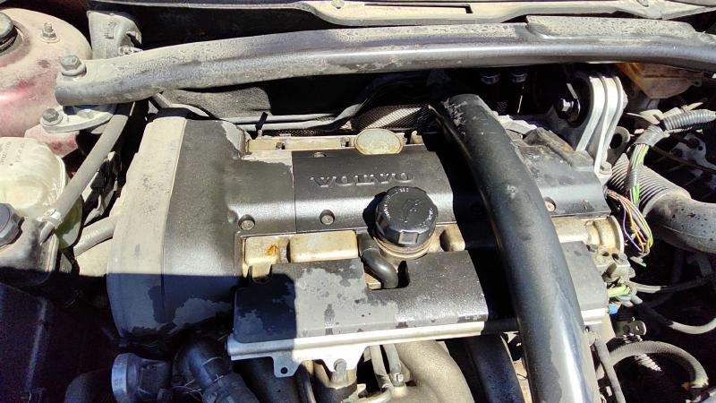 2001-2009 Volvo 70 Series Engine Cover