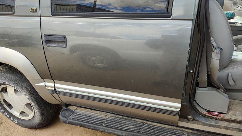 1992-2000 Chevy/gmc Suburban 1500 Series Rear Door RH