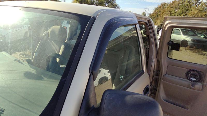 1999-2007 Chevrolet 1500 Silverado Pickup Front Door LH