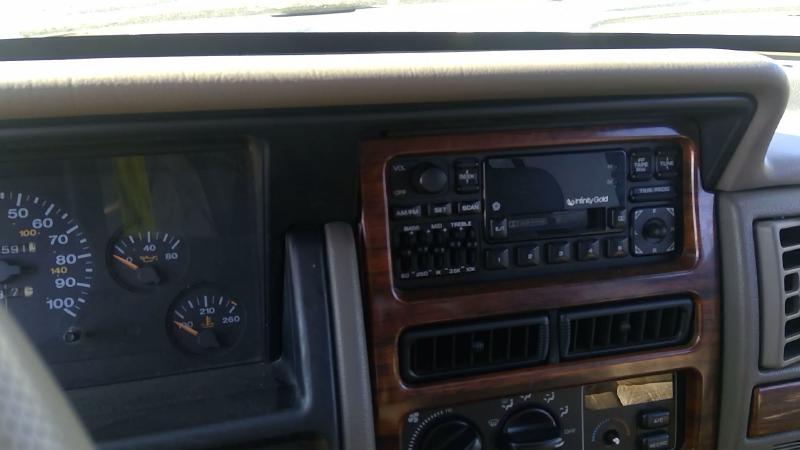 1994-1995 Jeep Grand Cherokee Dash Panel
