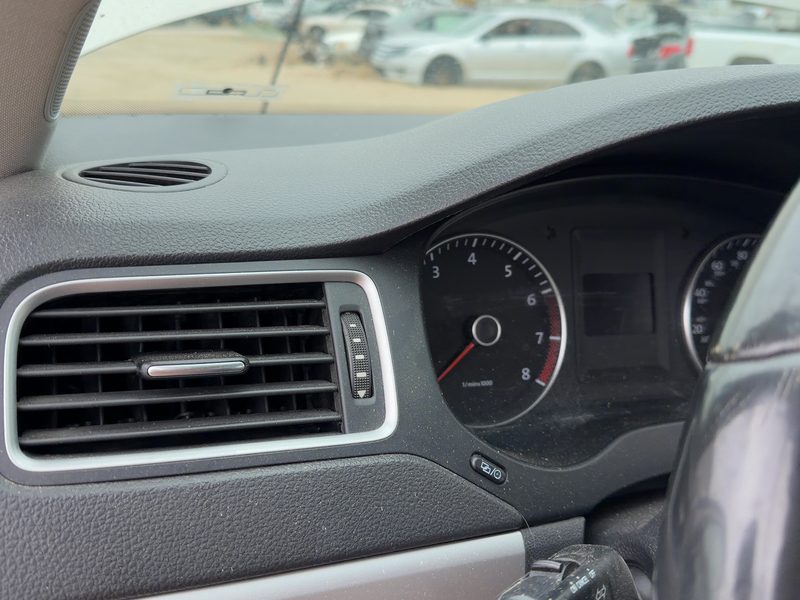 2011-2018 Jetta Except Gli Dash Panel