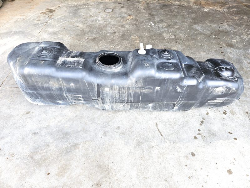 1999-2004 Ford F250 Super Duty Pickup Fuel Tank Assembly