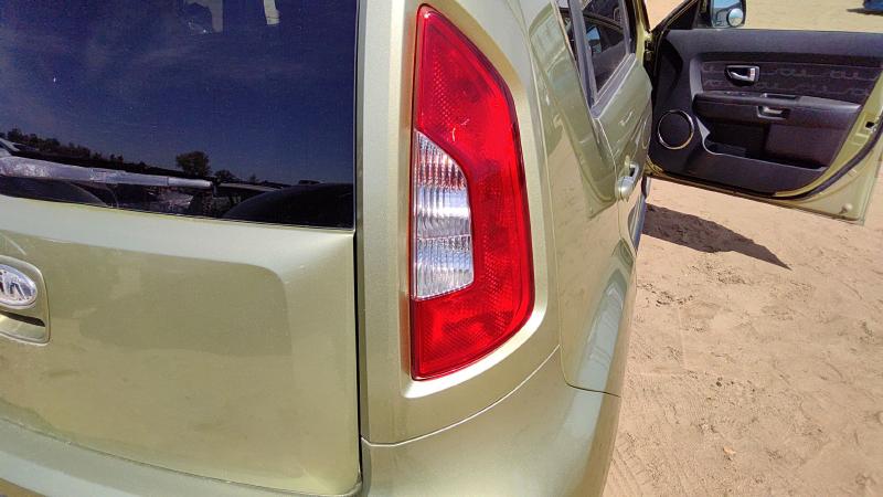 2012 Kia Soul Quarter Panel Moulding RH