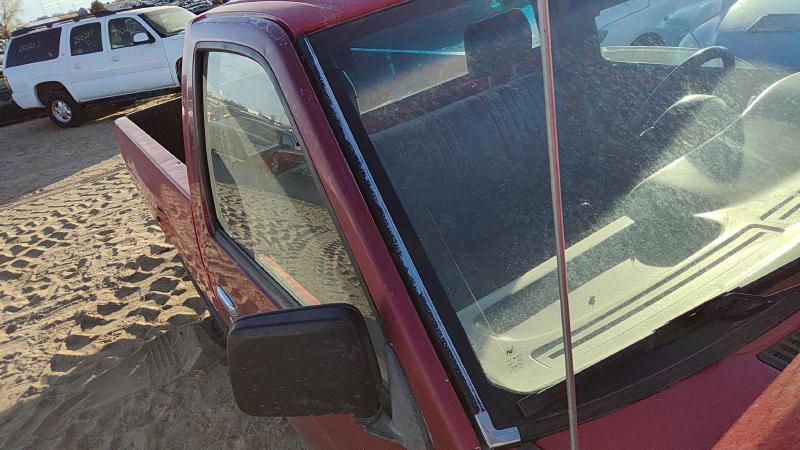 1996-1997 Nissan Pickup Front Door RH