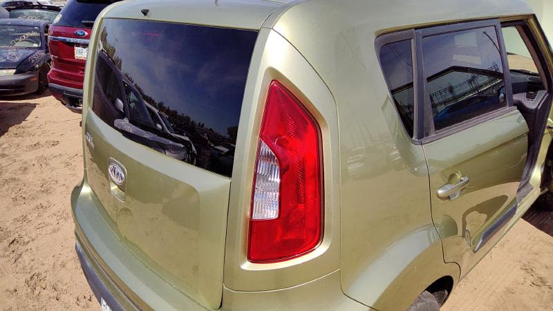 2012 Kia Soul Quarter Panel Moulding RH