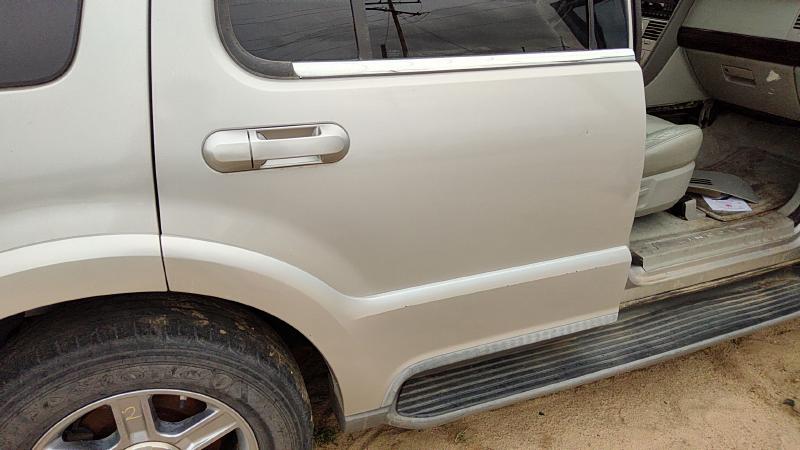 2003-2005 Lincoln Aviator Rear Door RH
