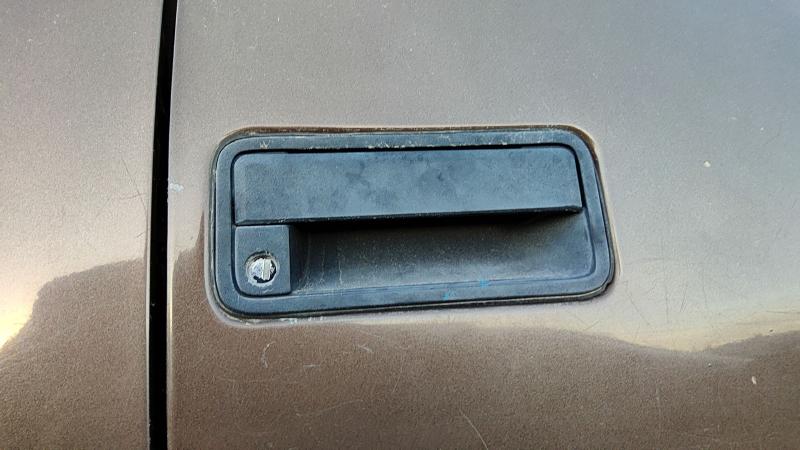 1994 Chevy/gmc Suburban 1500 Series Outside Door Handle RH