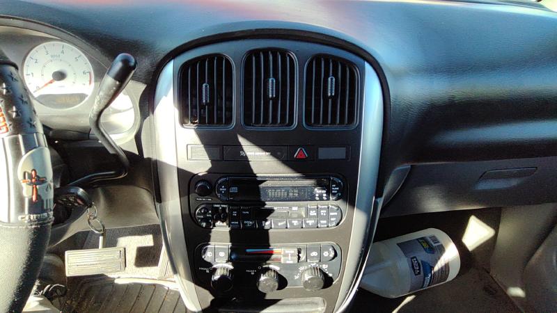 2005-2007 Chrysler Town & Country Dash Panel