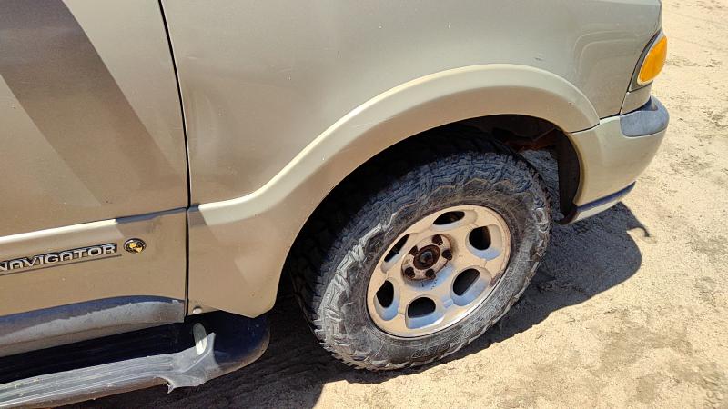 1998-2003 Lincoln Navigator Fender RH