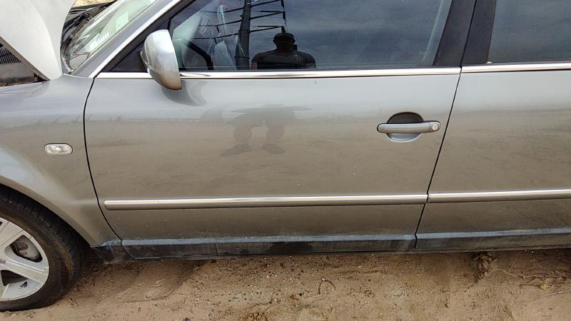 2001-2005 (discontinued) Passat Front Door LH