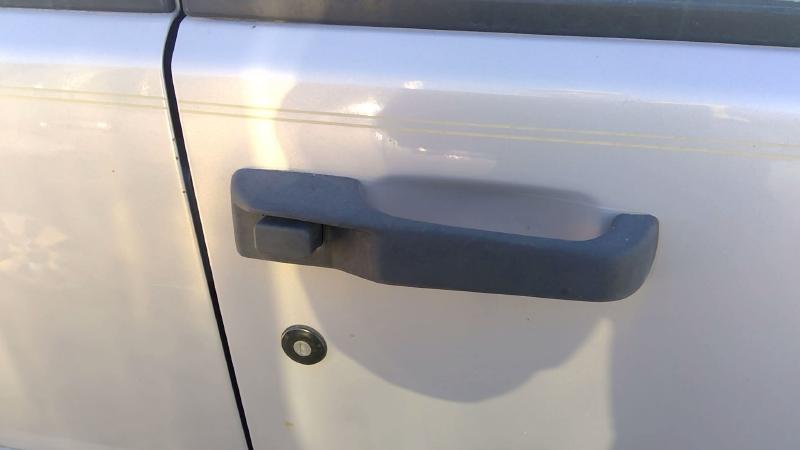 1994 Jeep Grand Cherokee Outside Door Handle RH