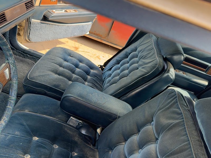 1986 Oldsmobile Ninety-eight (80 & Up) Front Seat