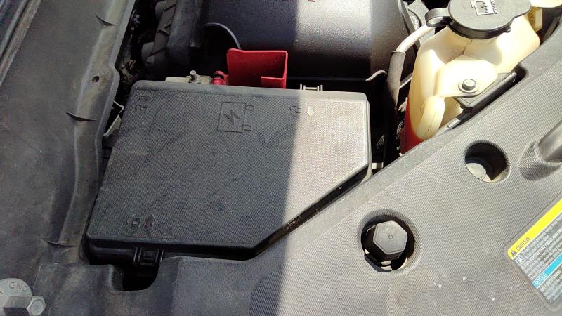2010 Chevrolet Traverse Engine Fuse Box