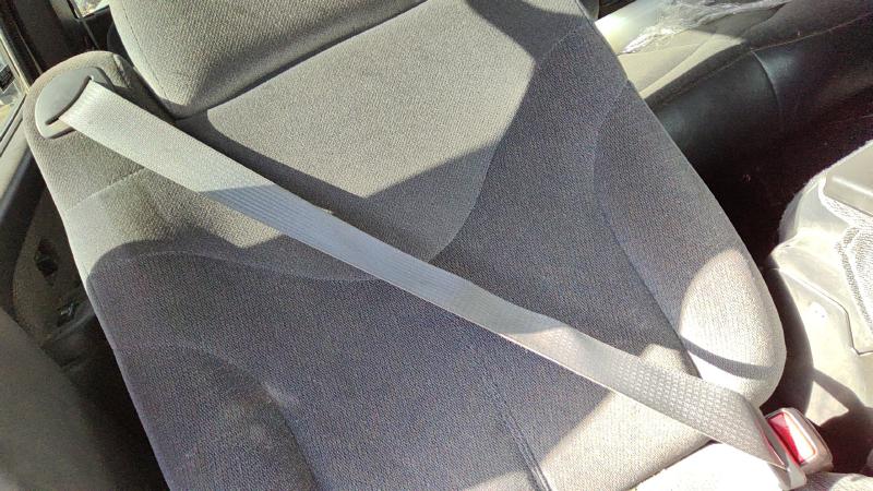 2001-2002 GMC Sierra 2500 Pickup Front Seat Belt