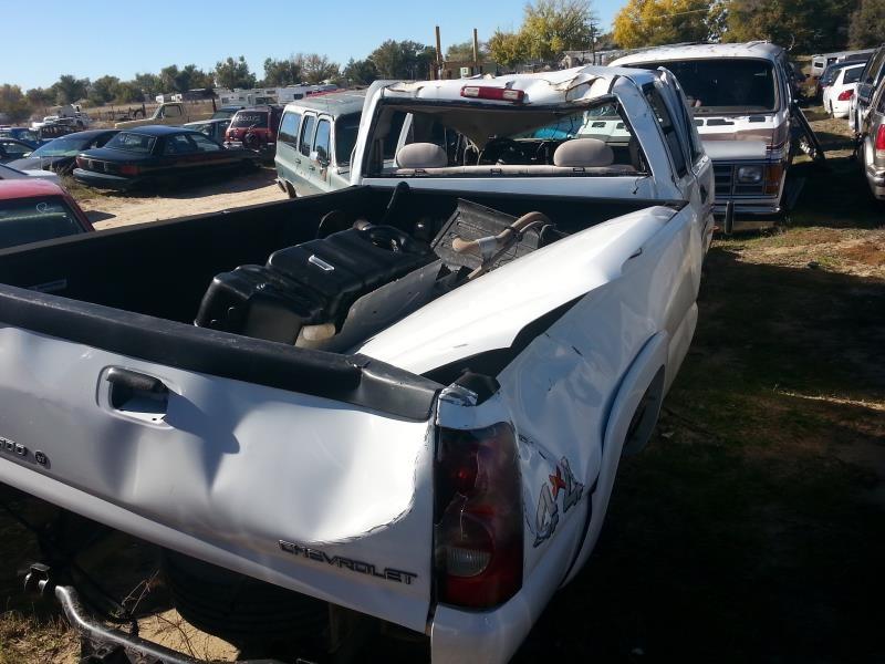 2004 Chevrolet 2500 Silverado Pickup Misc. Engine Part