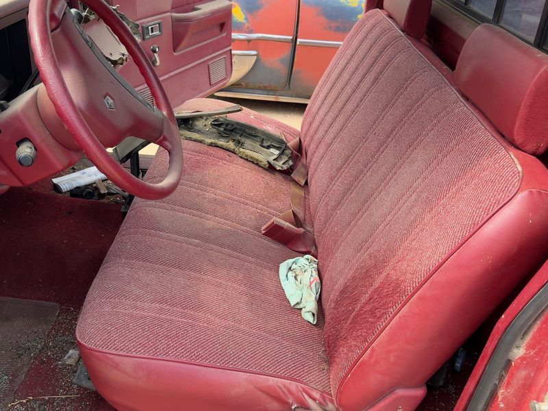1991 Dodge Dakota (mid-size) Front Seat