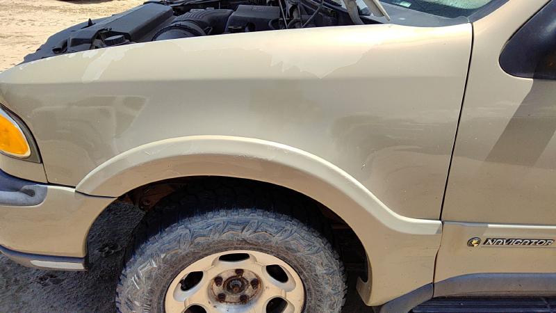 1998-2003 Lincoln Navigator Fender LH
