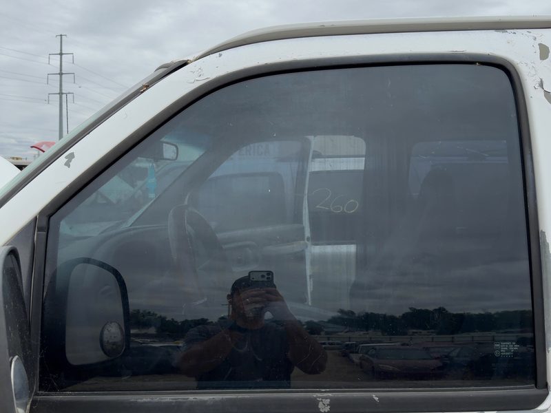 1996-2024 Chevrolet Van Express 2500 Series Front Door Glass/Window LH