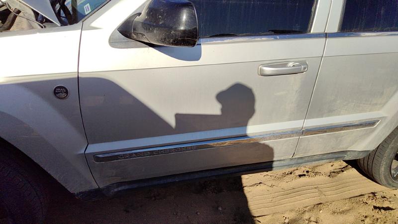 2008-2010 Jeep Grand Cherokee Front Door LH