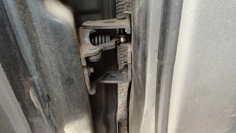 2010 Chevrolet Traverse Front Door Hinge LH