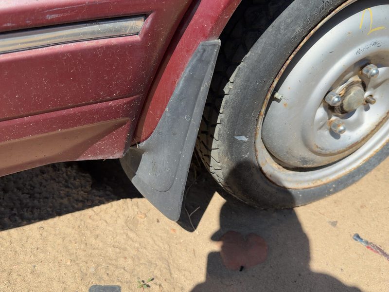 1987 Nissan Maxima Quarter Panel Moulding RH