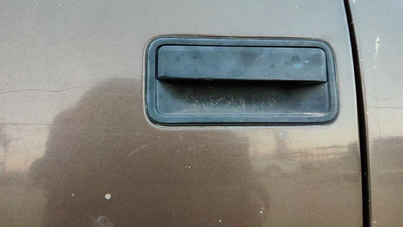 1994 Chevy/gmc Suburban 1500 Series Outside Door Handle LH