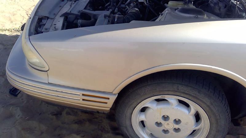 1992-1998 Oldsmobile Eighty-eight (80 & Up) Fender LH