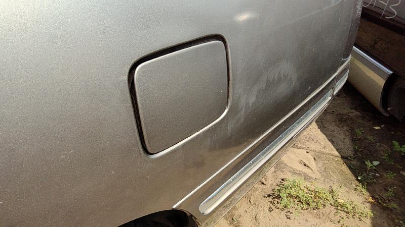 1999 Cadillac Deville (80 & Up) Fuel Tank Door