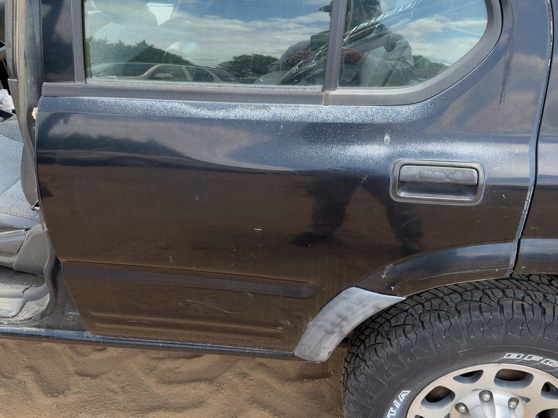1998-2004 Isuzu Rodeo Rear Door LH