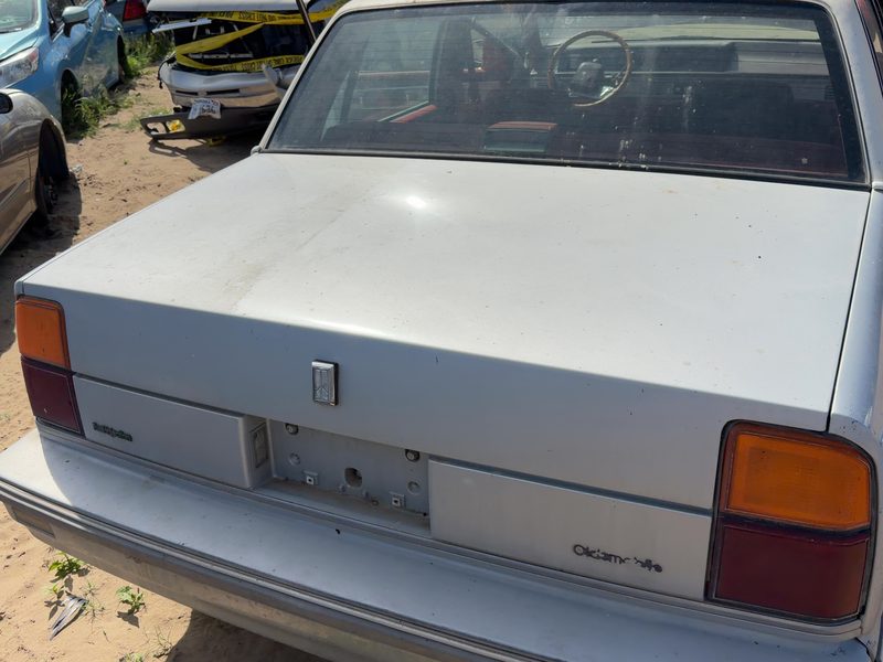 1986-1991 Oldsmobile Eighty-eight (80 & Up) Trunk/Decklid/Hatch/Tailgate