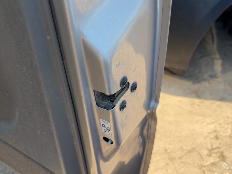 2000-2007 Chevy/gmc Suburban 1500 Series Rear Door Latch RH