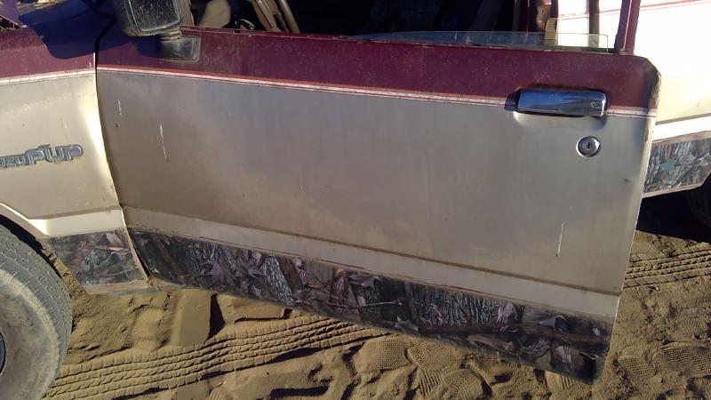 1981-1987 Isuzu Pickup Front Door LH