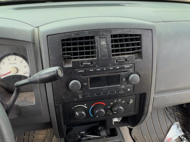 2005-2007 Dodge Dakota (mid-size) Dash Panel