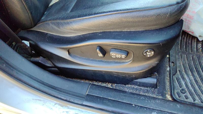 2004 BMW X3 Seat Track