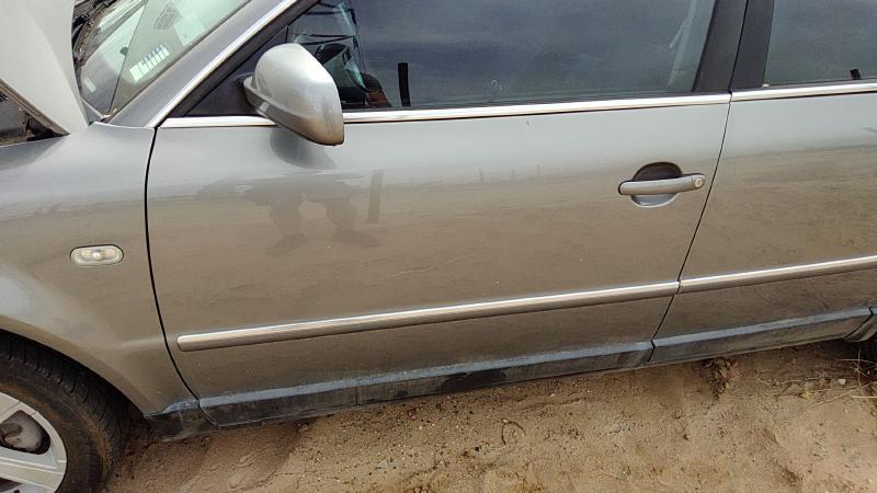 2001-2005 (discontinued) Passat Front Door LH