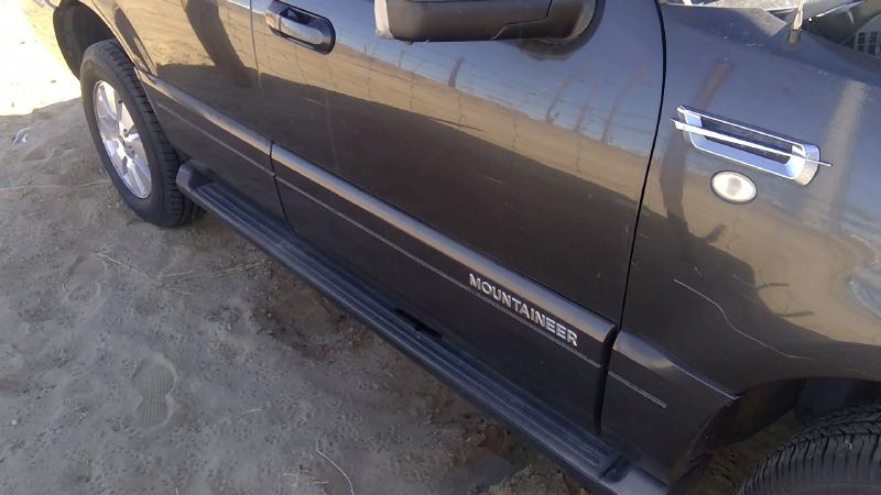 2006-2010 Mercury Mountaineer Front Door RH