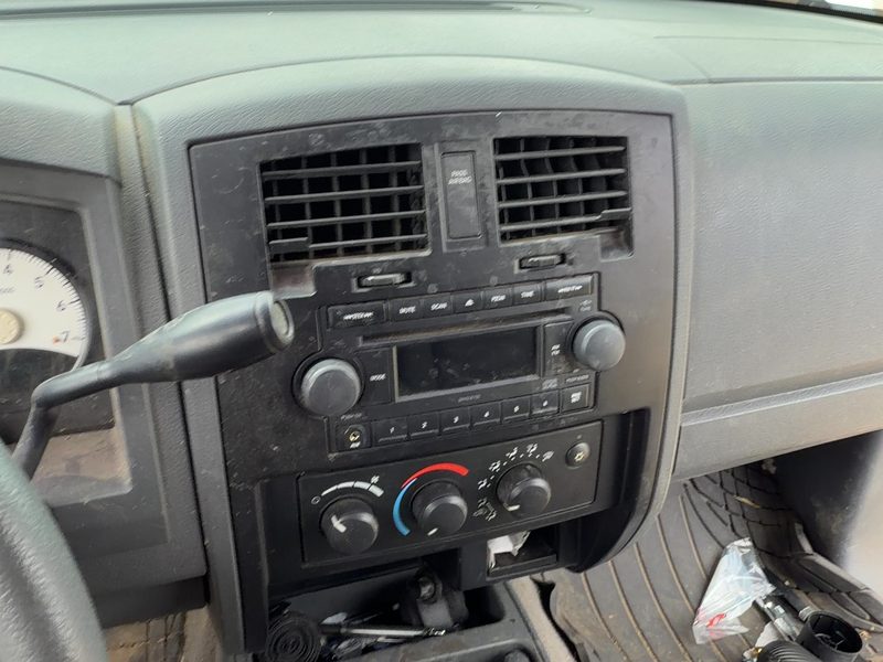 2005-2007 Dodge Dakota (mid-size) Dash Panel
